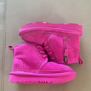 UGG Neumel Kids Fuchsia Boots